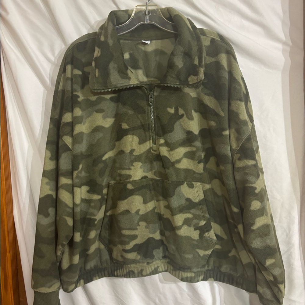 NWT Old Navy green Camo Quarter-Zip Pullover XXL kangaroo pocket thumb loop